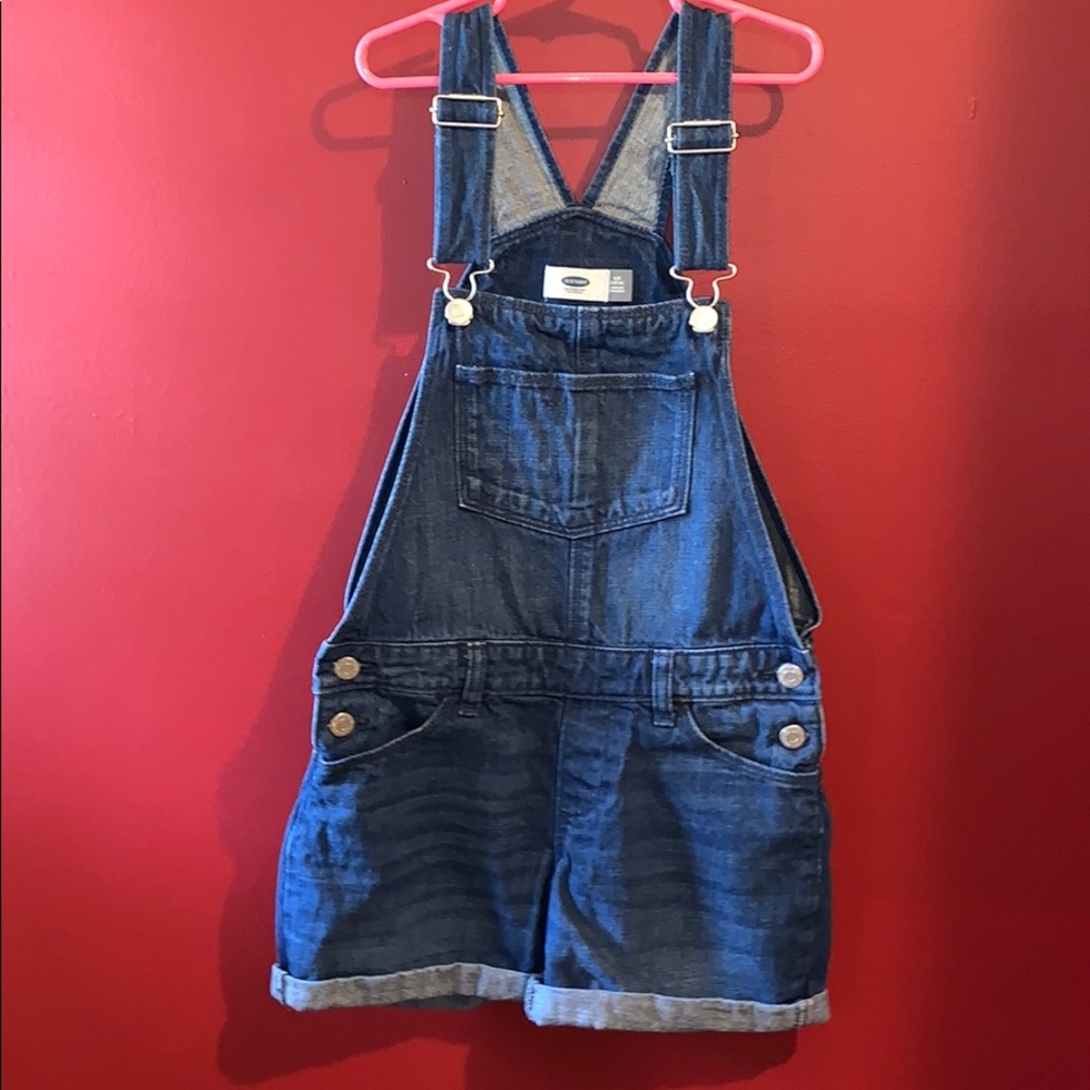 Old navy overall shorts for girls.
